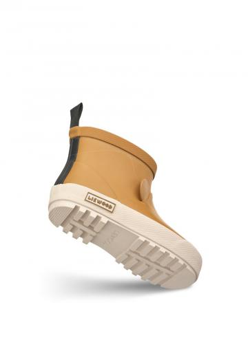 Резиновые сапоги