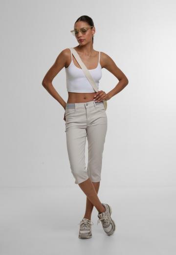 Короткие джинсы