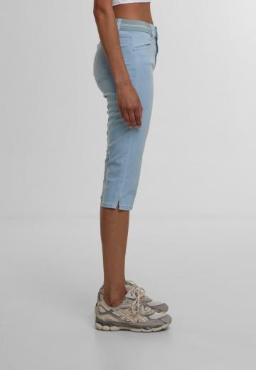 Короткие джинсы