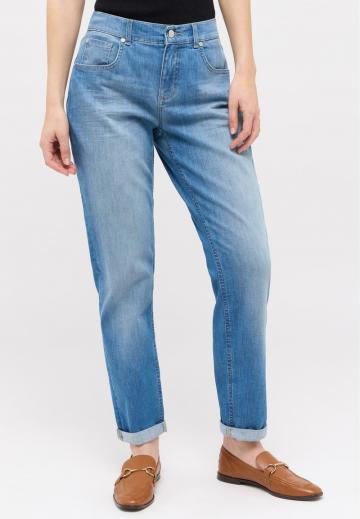Прямые джинсы
