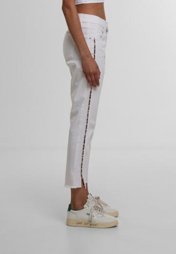 Короткие джинсы