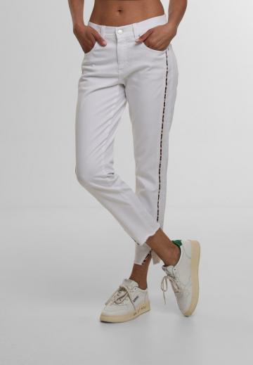 Короткие джинсы