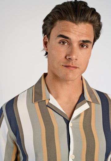 Рубашка с коротким рукавом