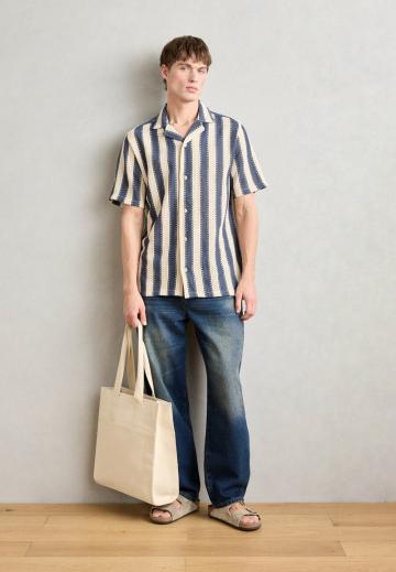 Рубашка с коротким рукавом