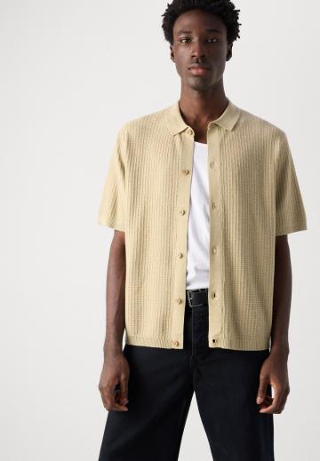 Рубашка с коротким рукавом