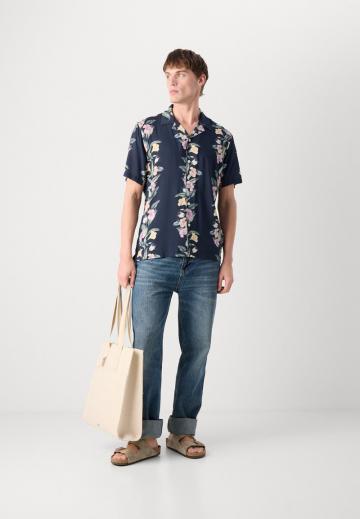 Рубашка с коротким рукавом