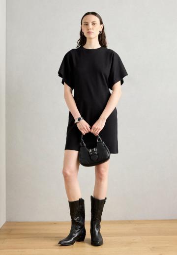 Короткое платье