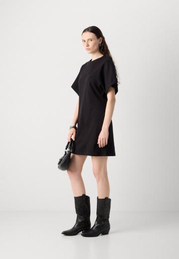 Короткое платье