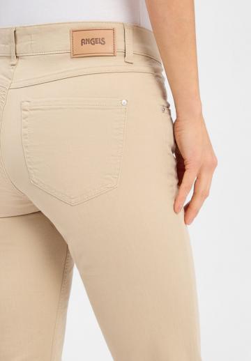 Короткие джинсы