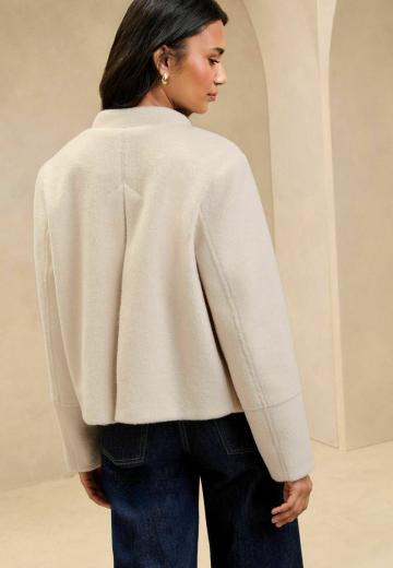 Блейзер с накладными карманами