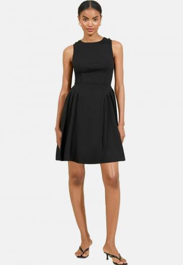 Короткое платье