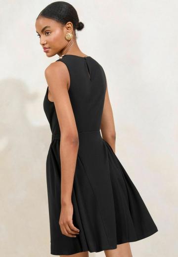 Короткое платье