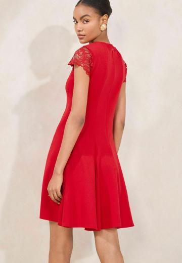 Короткое платье