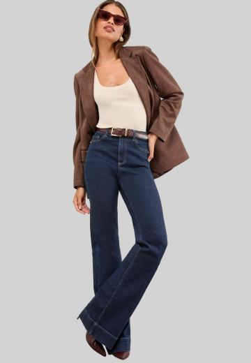 Клешеные джинсы