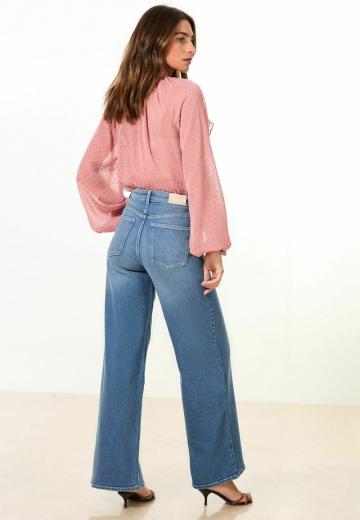 Свободные джинсы