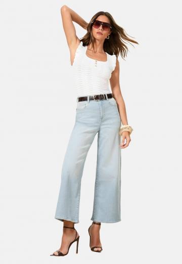 Короткие джинсы