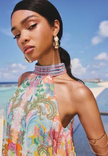 Блузка без рукавов