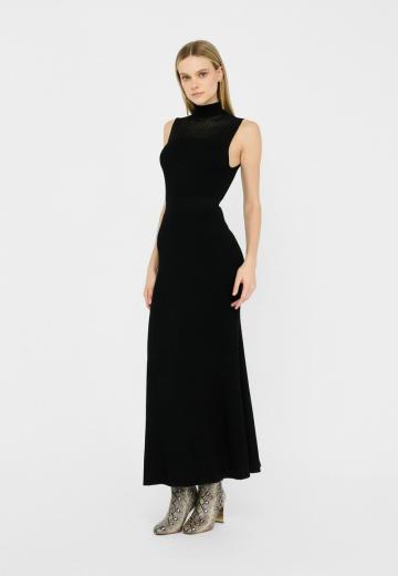 Вязаное платье