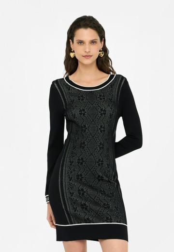 Платье футляр