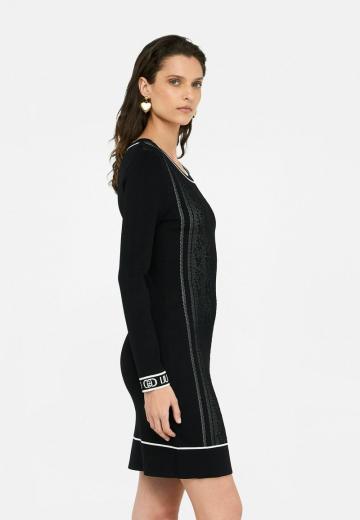 Платье футляр