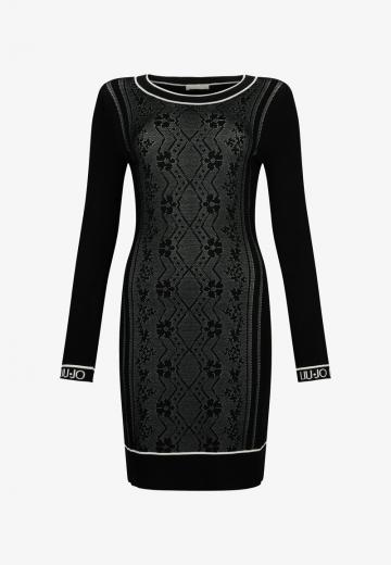 Платье футляр