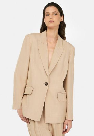 Короткое пальто