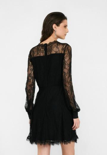 Короткое платье