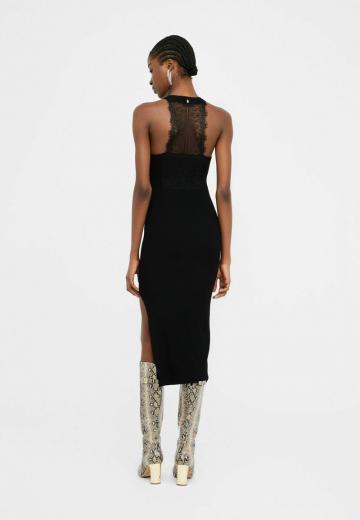 Вязаное платье