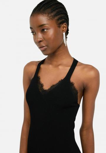 Вязаное платье