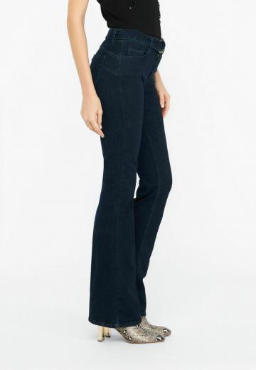 Клешеные джинсы