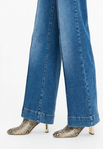 Свободные джинсы