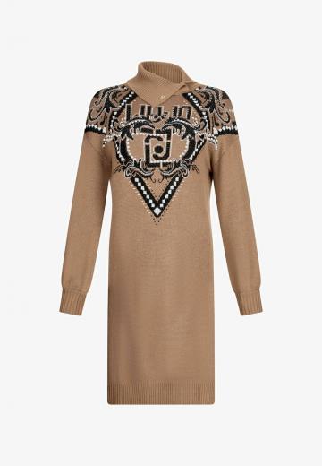 Вязаное платье