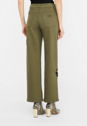 Прямые джинсы