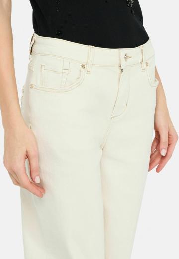 Короткие джинсы