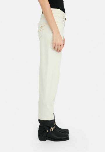 Короткие джинсы