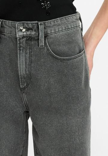 Короткие джинсы