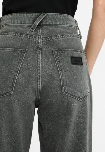 Короткие джинсы