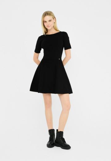 Вязаное платье