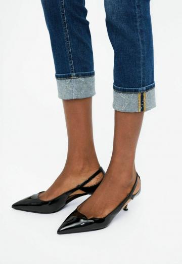 Короткие джинсы