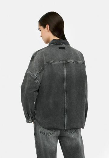 Джинсовая куртка