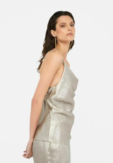 Топ на бретельках