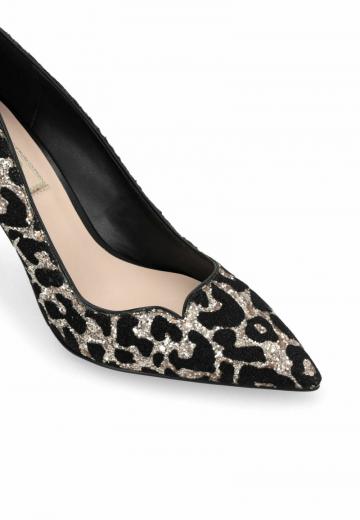 Туфли на высоком каблуке