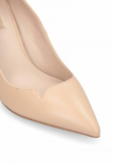 Туфли на высоком каблуке