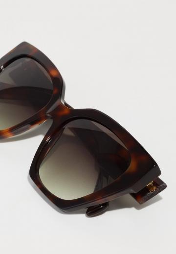 Солнечные очки