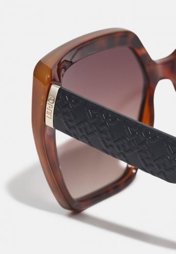 Солнечные очки