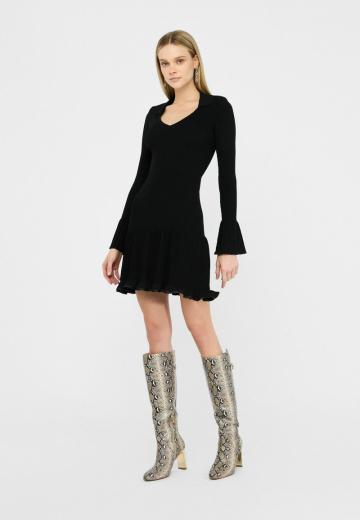 Вязаное платье