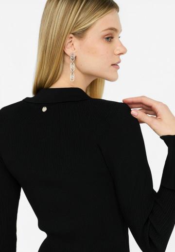 Вязаное платье