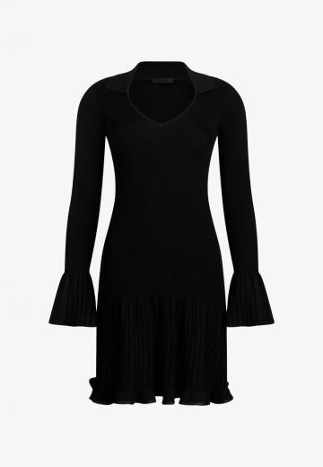 Вязаное платье