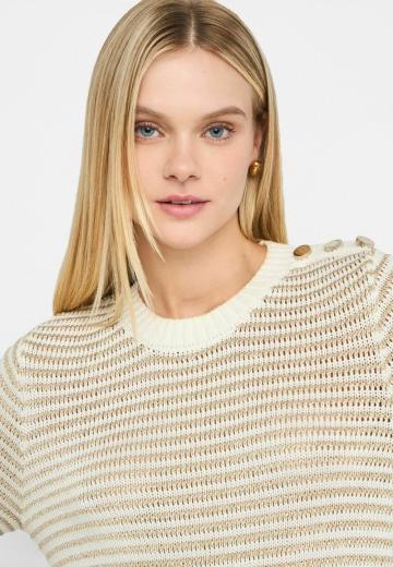 Пуловер в полоску