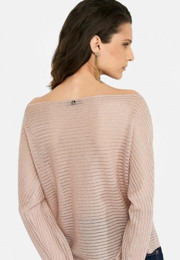 Пуловер в полоску